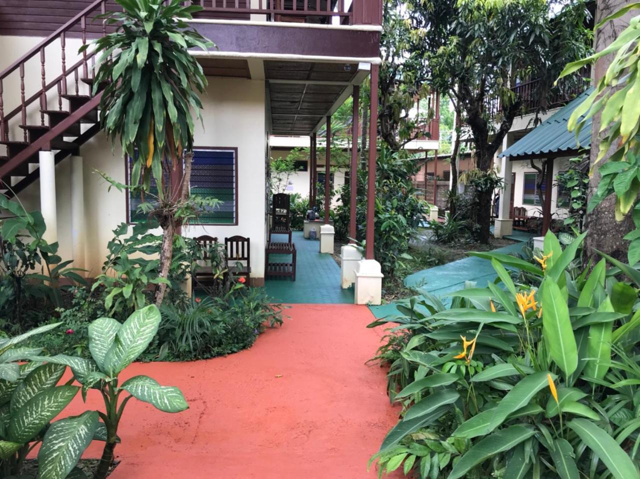 Golden Triangle Palace Chiang Rai Buitenkant foto